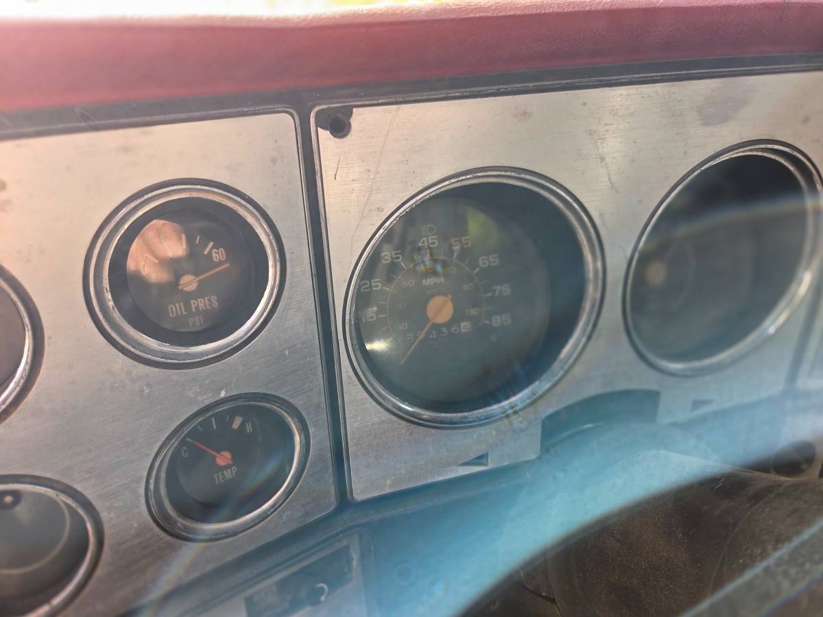 Gmc-k1500-1975-custom-2