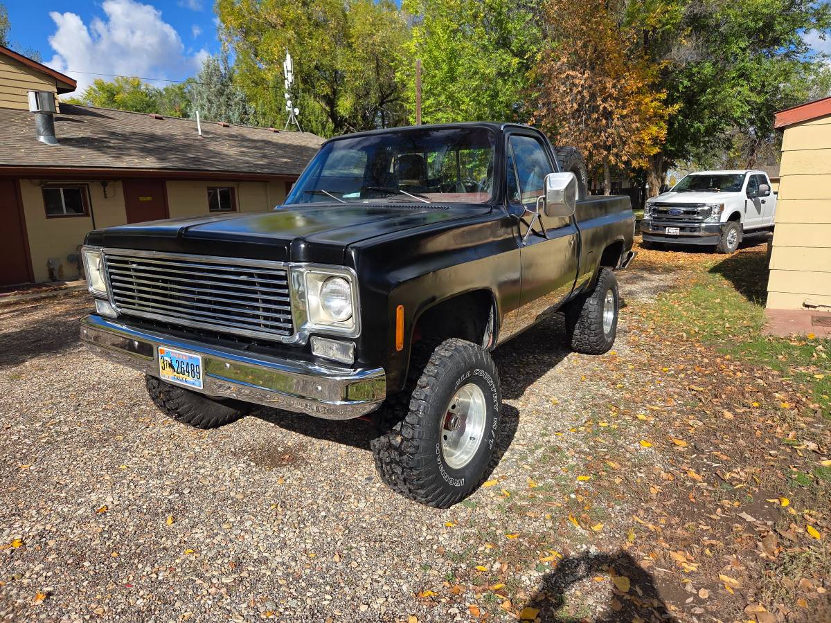 Gmc-k1500-1975-custom-5