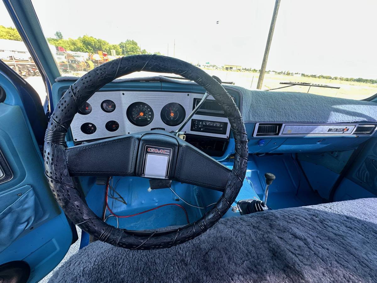 Gmc-k2500-1979-blue-10