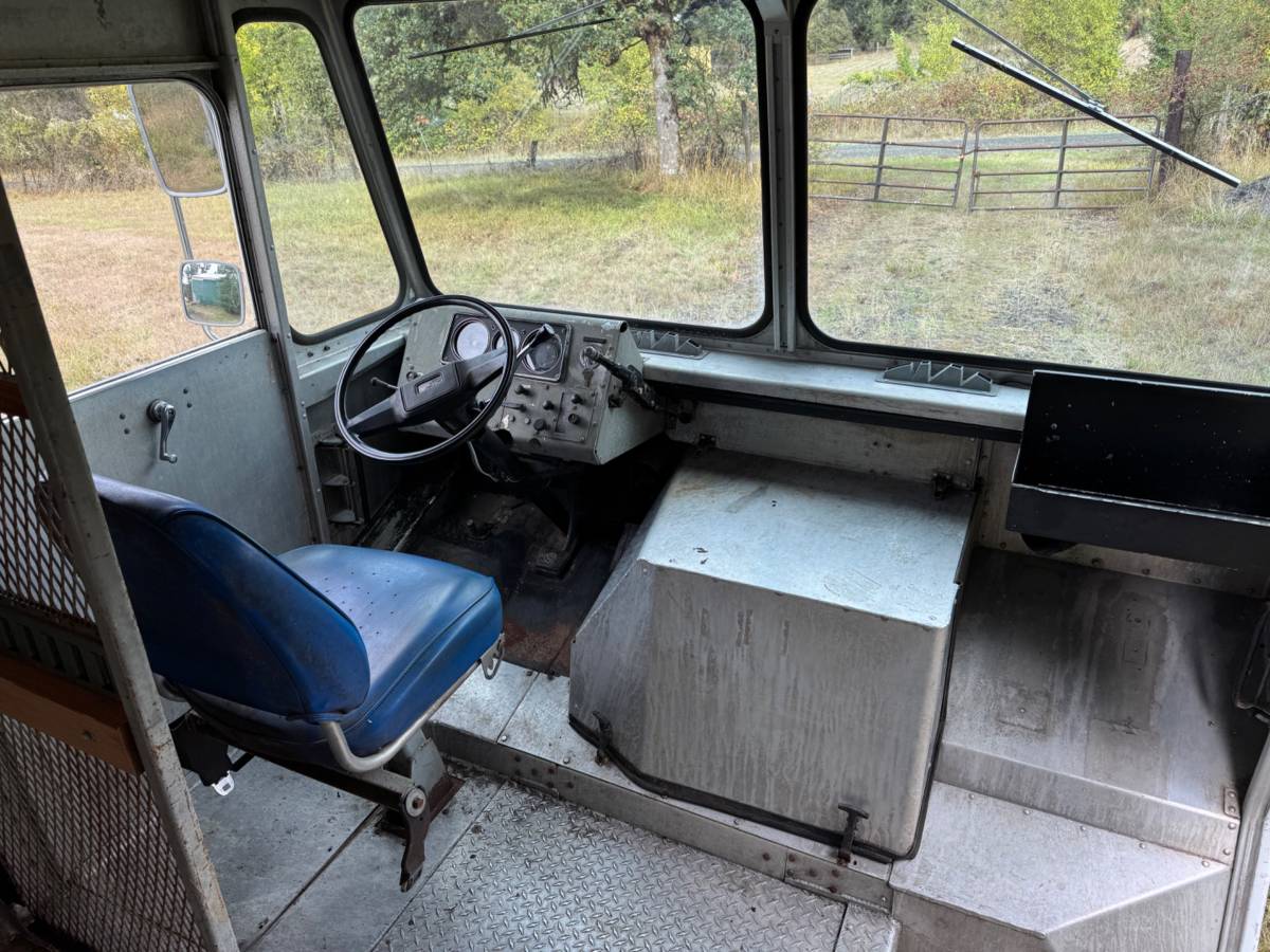 Gmc-p35-1987-4