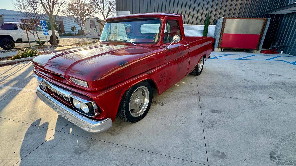 Gmc-pickup-resto-mod-1964-red-14