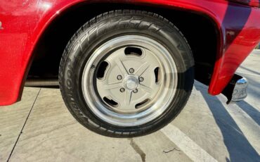 Gmc-pickup-resto-mod-1964-red-16