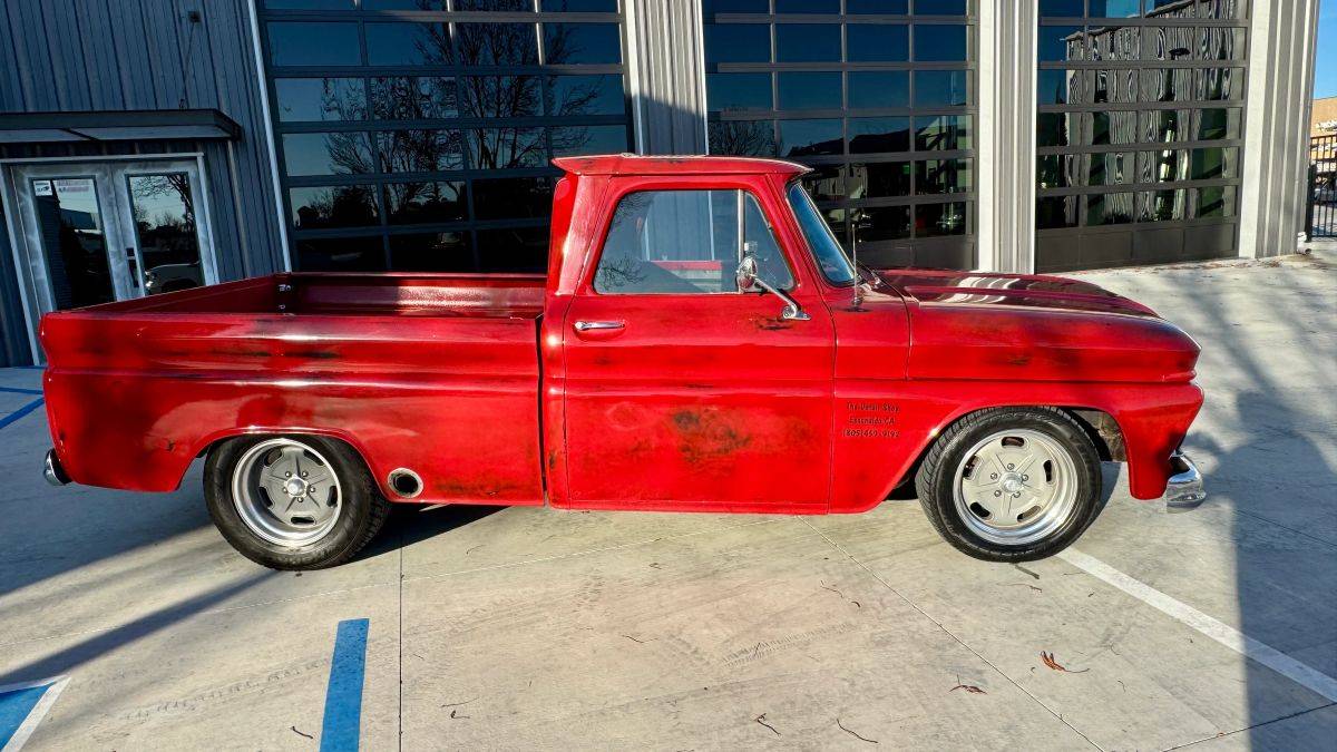 Gmc-pickup-resto-mod-1964-red-6