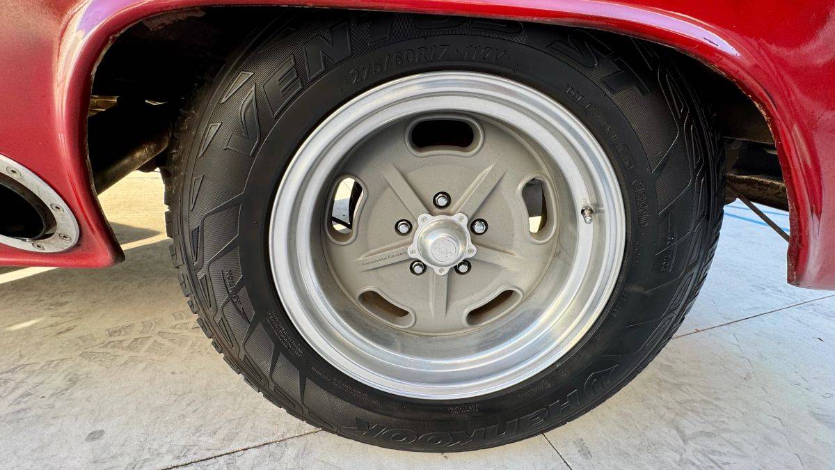 Gmc-pickup-resto-mod-1964-red-8