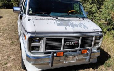 Gmc-rally-34-ton-nominal-1991-white-1