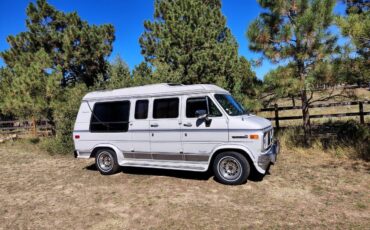 Gmc-rally-34-ton-nominal-1991-white-2