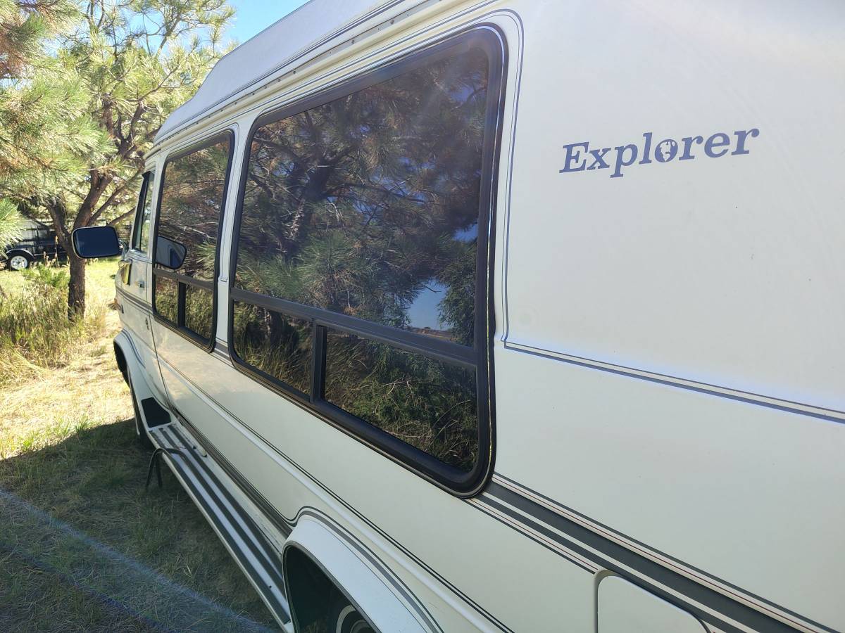 Gmc-rally-34-ton-nominal-1991-white-4