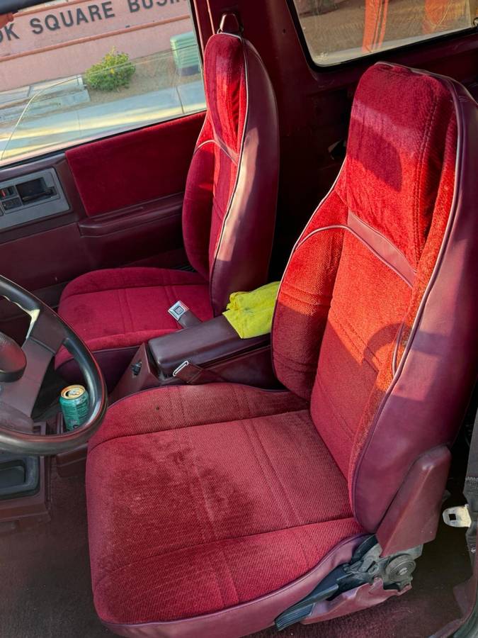 Gmc-s15-utility-12-ton-nominal-jimmy-1990-black-10