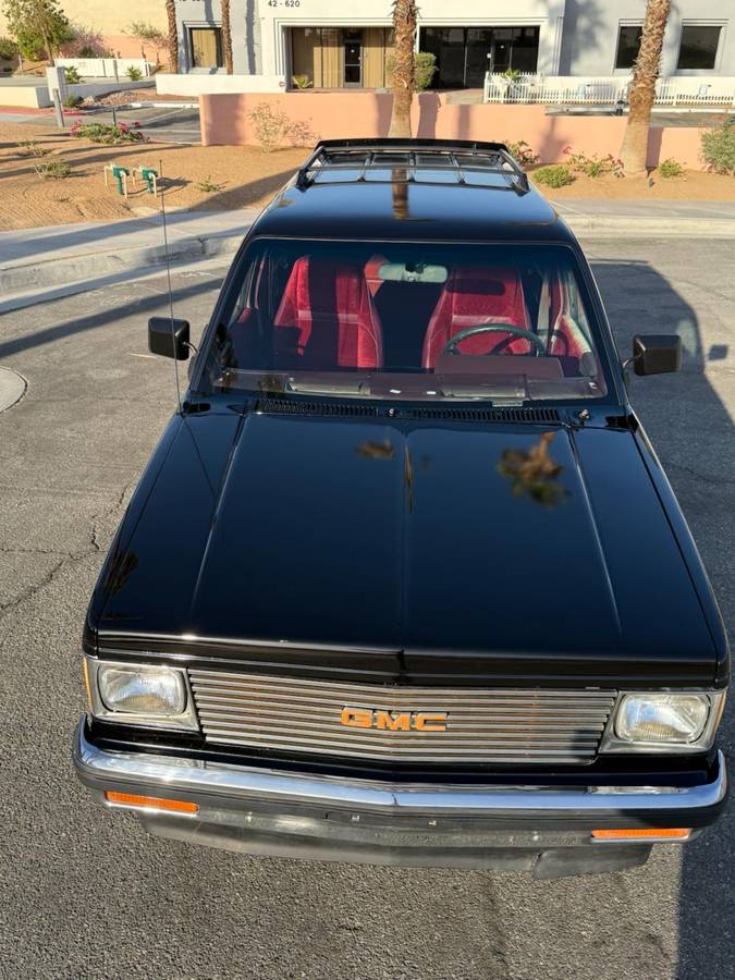 Gmc-s15-utility-12-ton-nominal-jimmy-1990-black-32