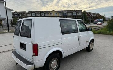 Gmc-safari-1988-white-6