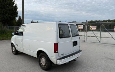 Gmc-safari-1988-white-7