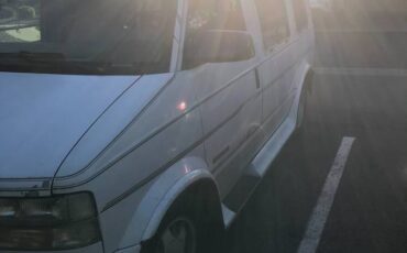 Gmc-safari-1995-white-10