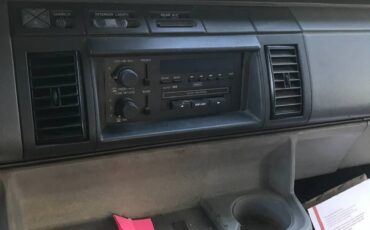 Gmc-safari-1995-white-3