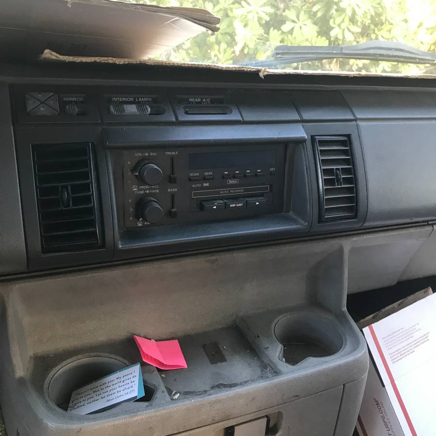 Gmc-safari-1995-white-3