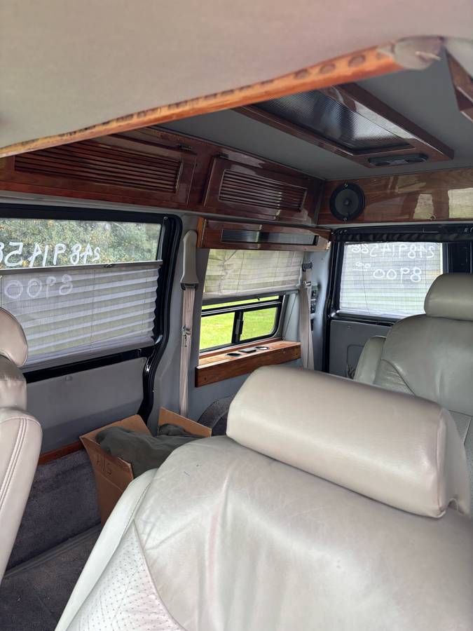 Gmc-safari-van-1995-black-2