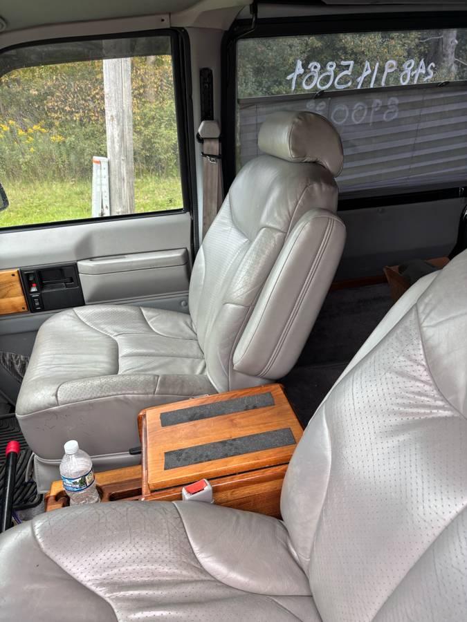 Gmc-safari-van-1995-black-3