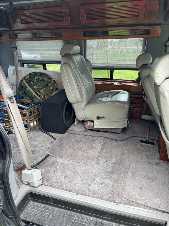 Gmc-safari-van-1995-black-6