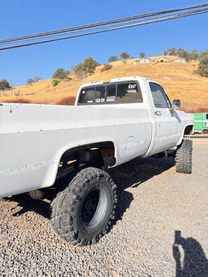 Gmc-sierra-1500-1975-white-2
