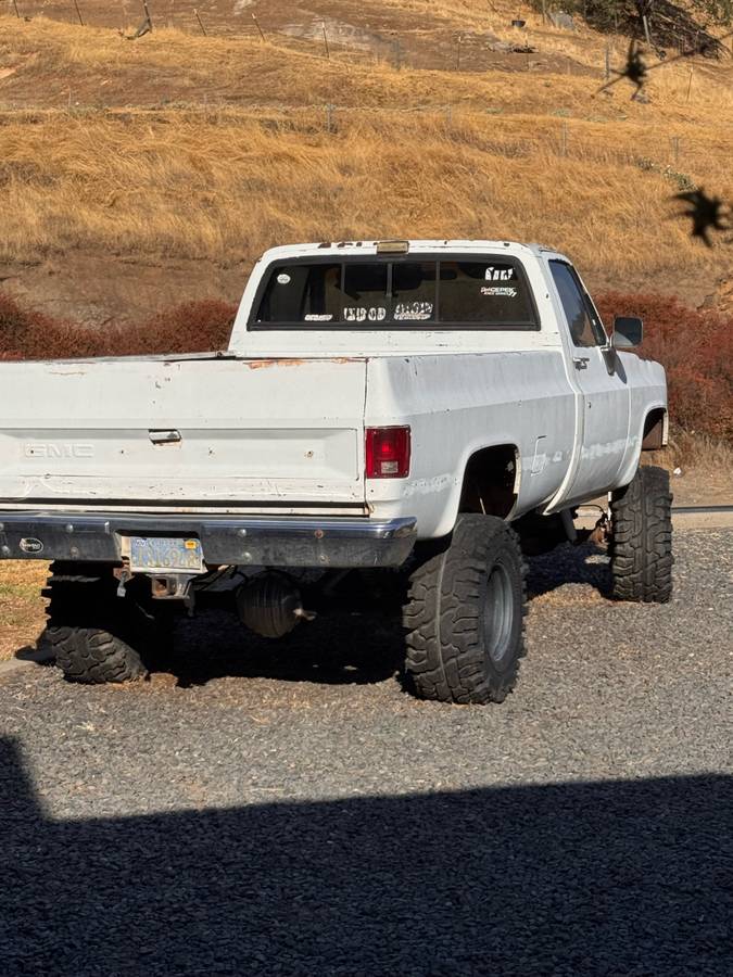Gmc-sierra-1500-1975-white