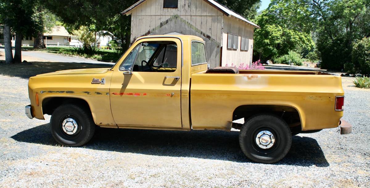 Gmc-sierra-1500-1975-yellow-18