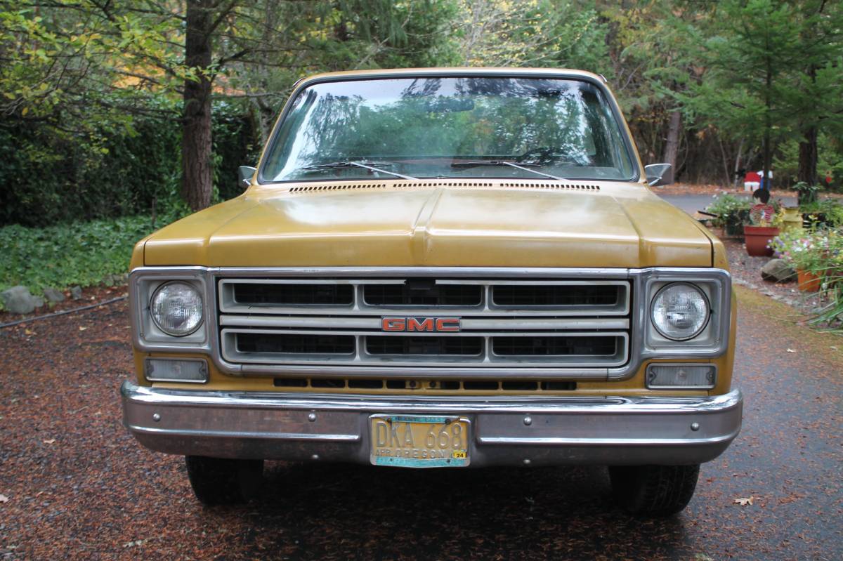 Gmc-sierra-1500-1975-yellow-27