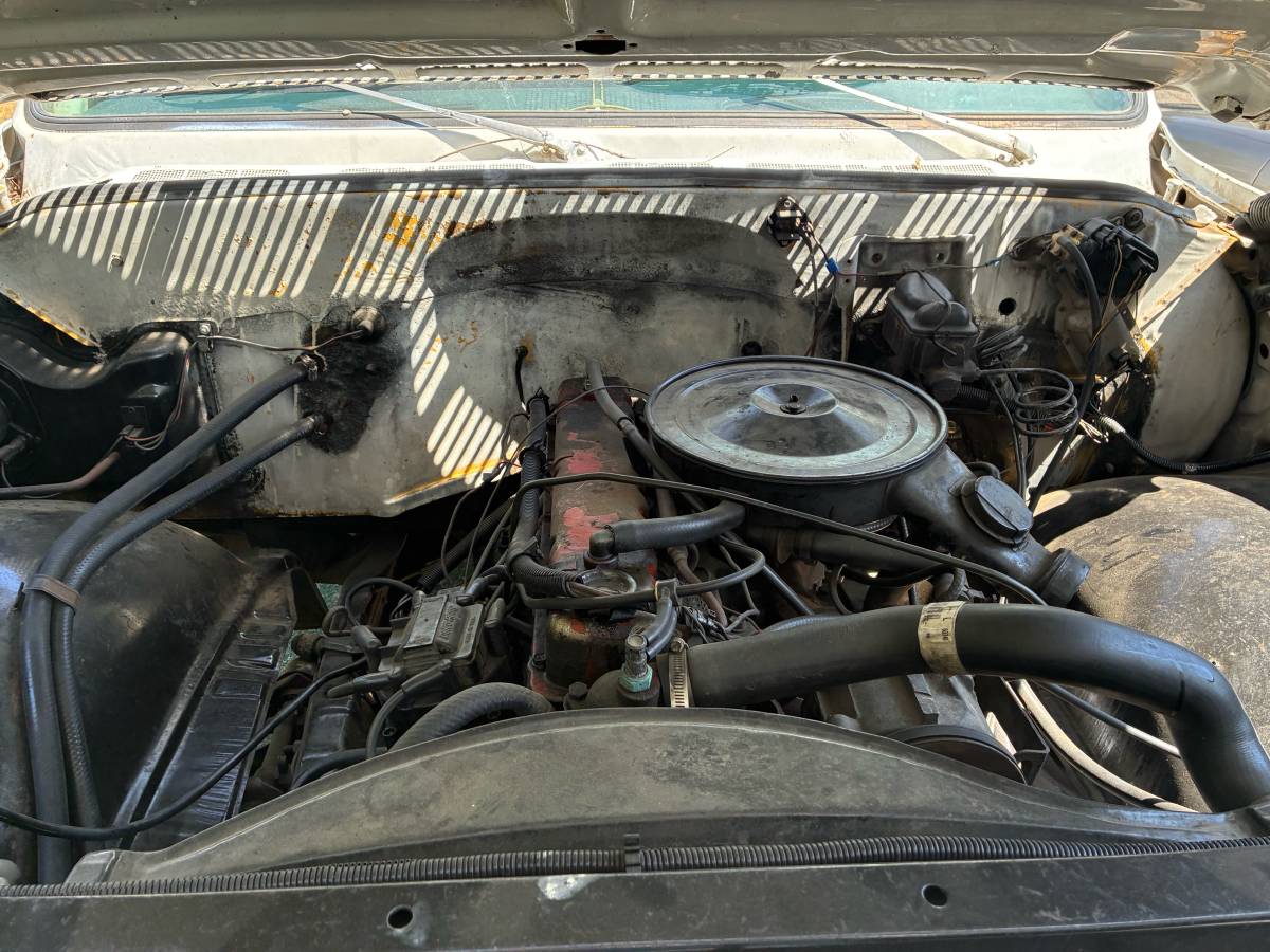 Gmc-sierra-1500-1978-white-2