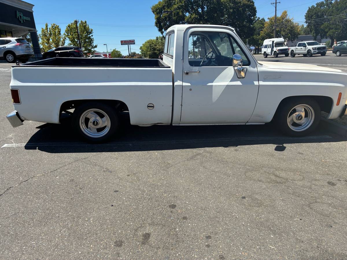 Gmc-sierra-1500-1978-white