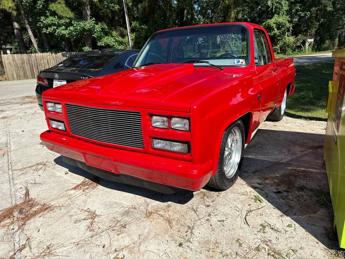 Gmc-sierra-1500-1982-red-1