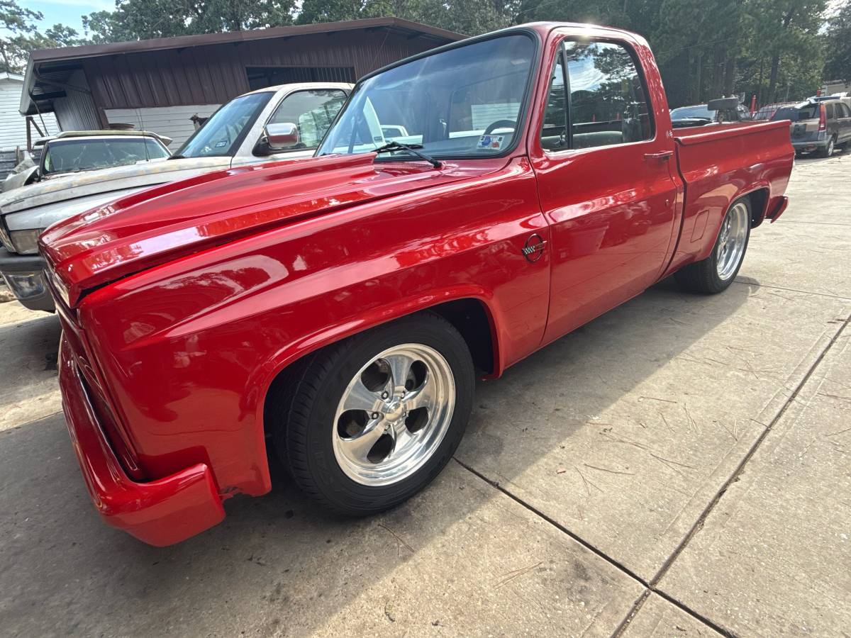 Gmc-sierra-1500-1982-red-10