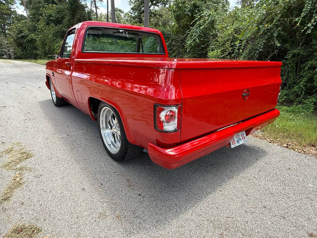 Gmc-sierra-1500-1982-red-5