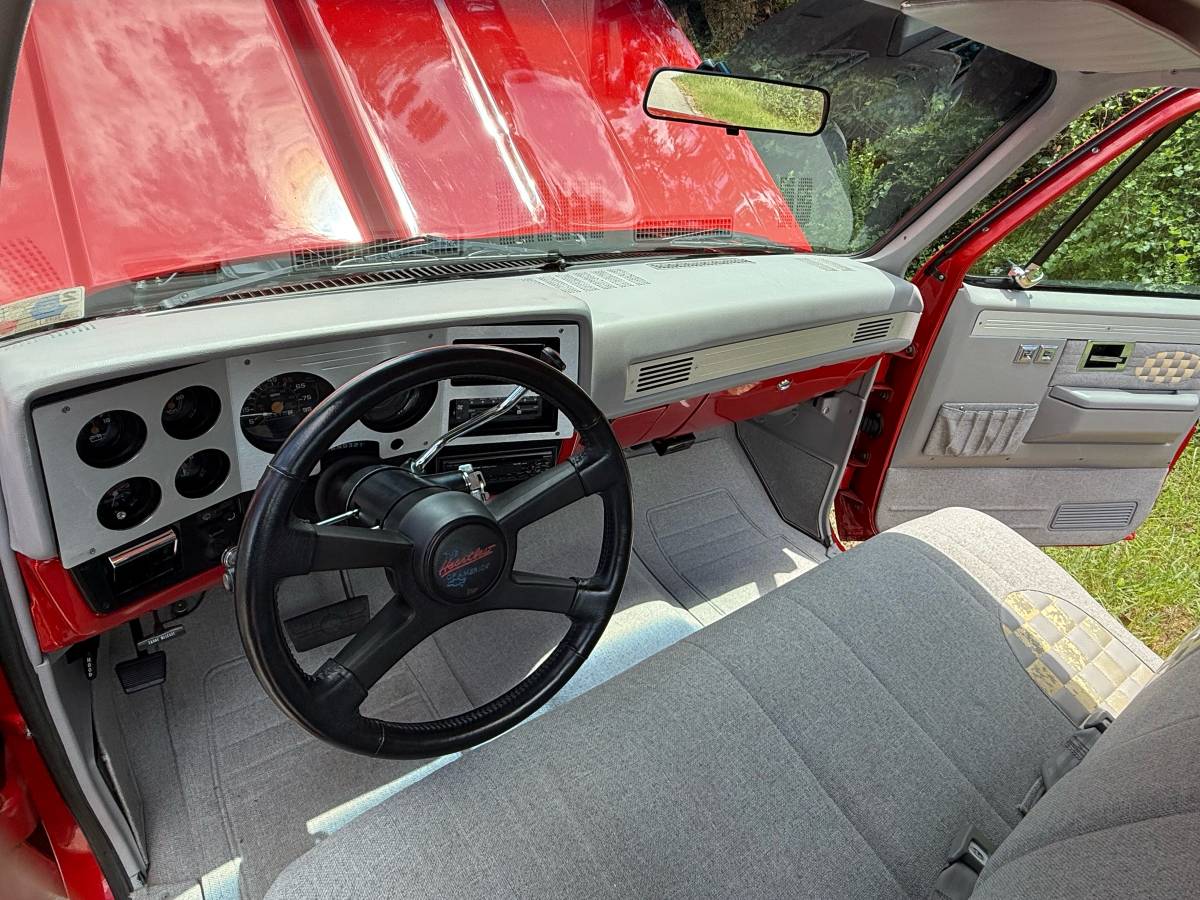 Gmc-sierra-1500-1982-red-6
