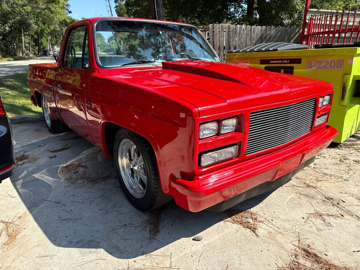 Gmc-sierra-1500-1982-red-9
