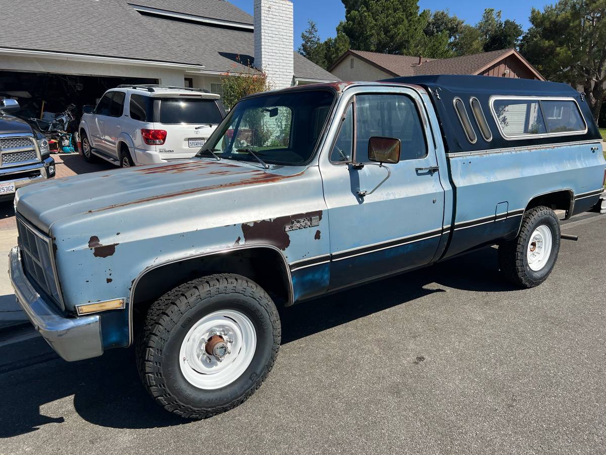 Gmc-sierra-1982-blue-6