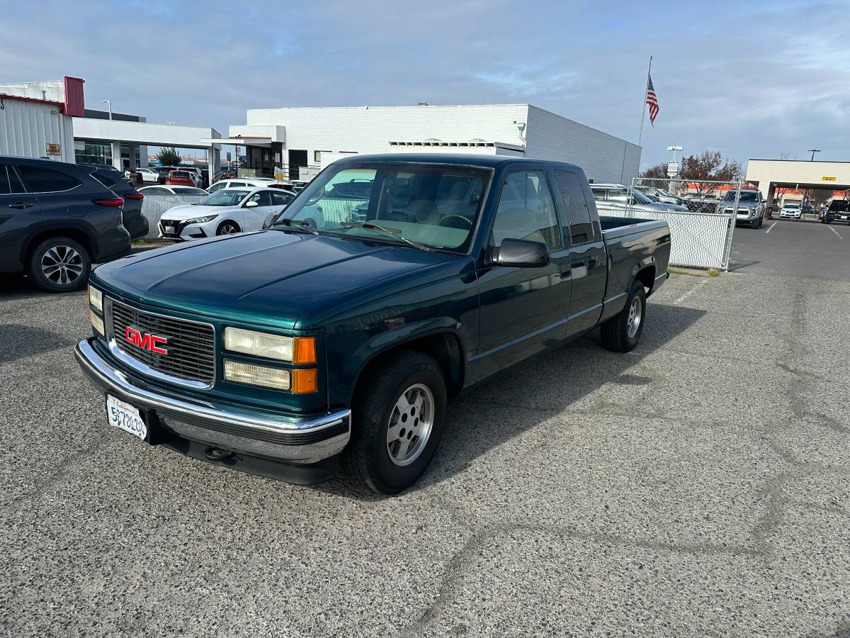 Gmc-sierra-1995-green-1