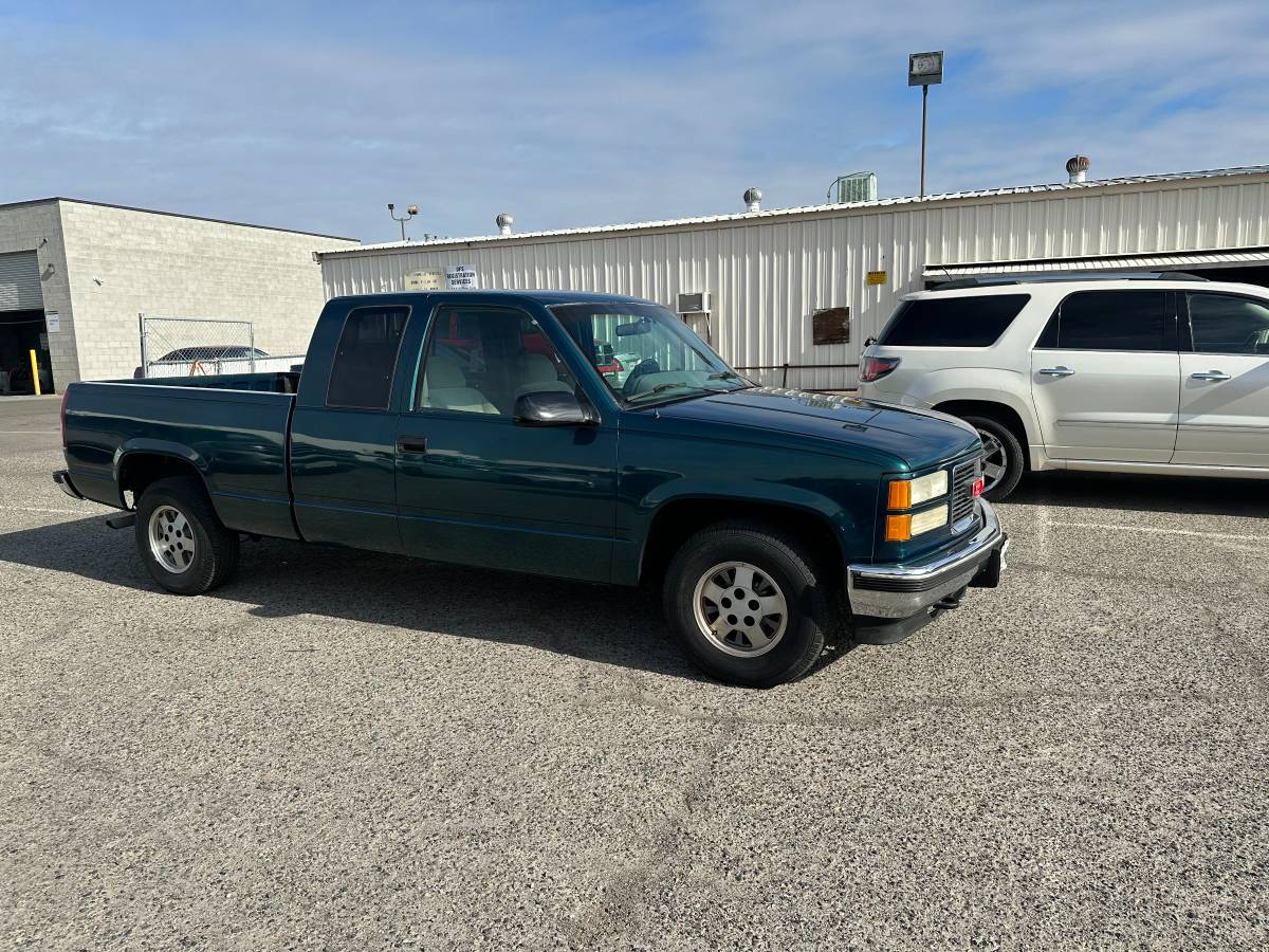 Gmc-sierra-1995-green-14
