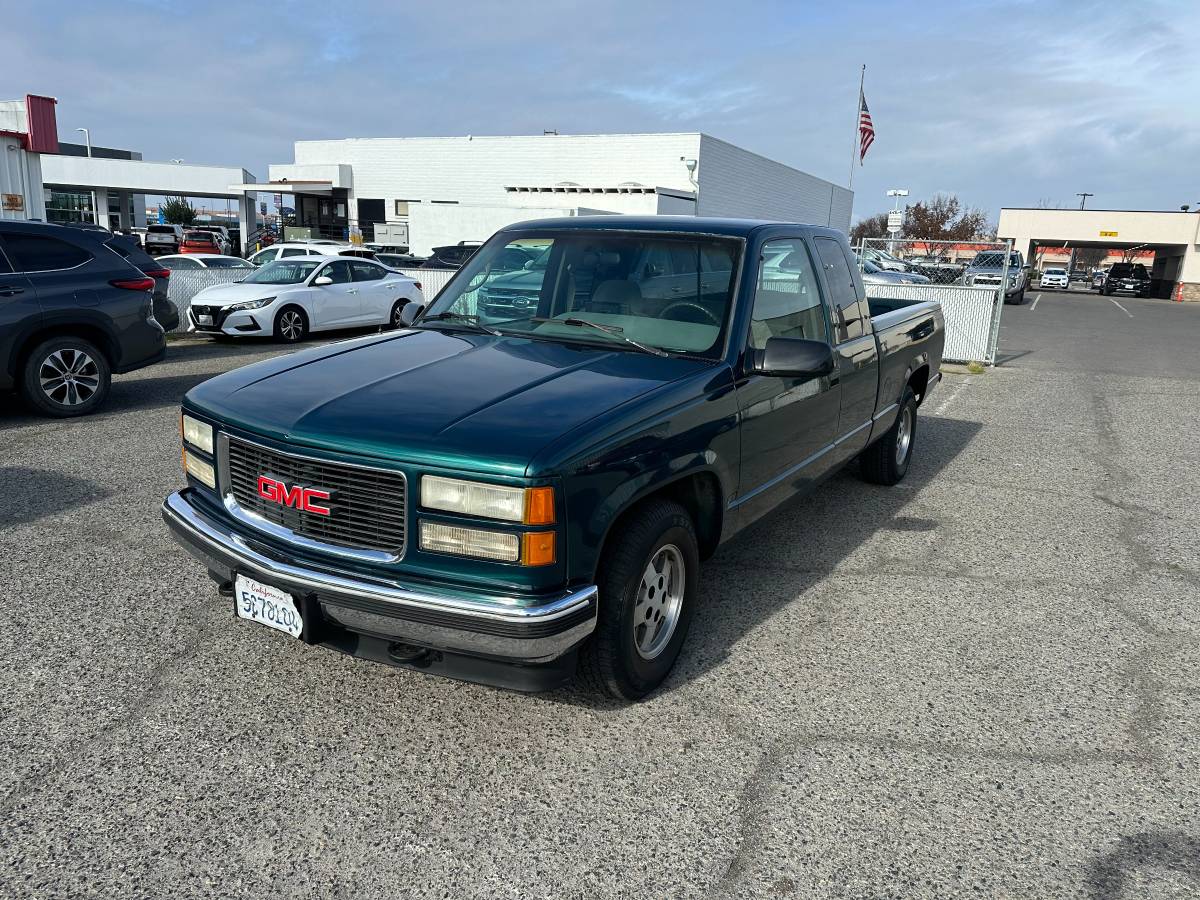 Gmc-sierra-1995-green-23