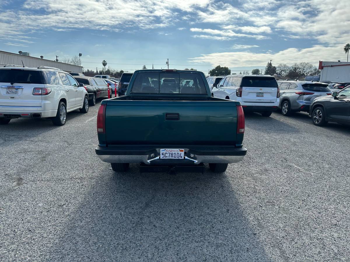 Gmc-sierra-1995-green-27