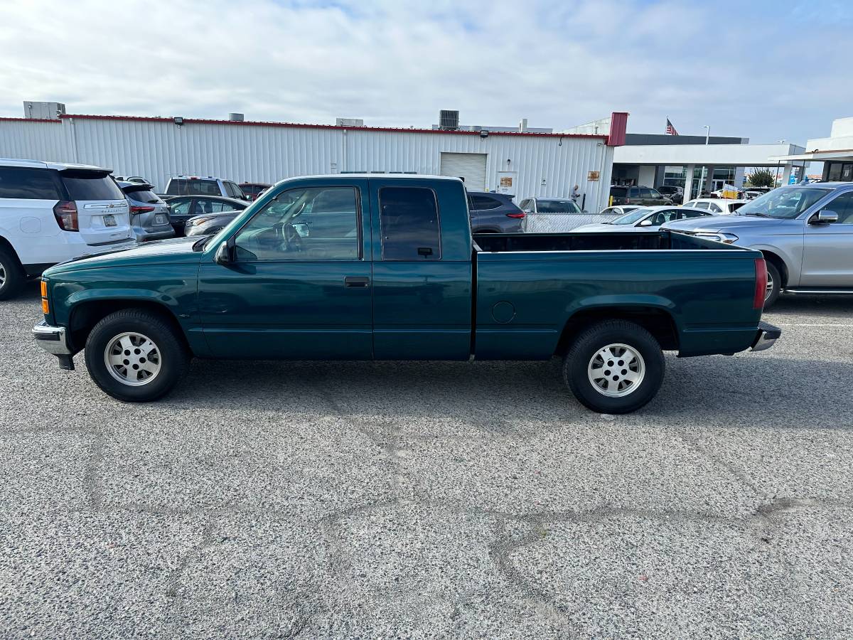 Gmc-sierra-1995-green-3