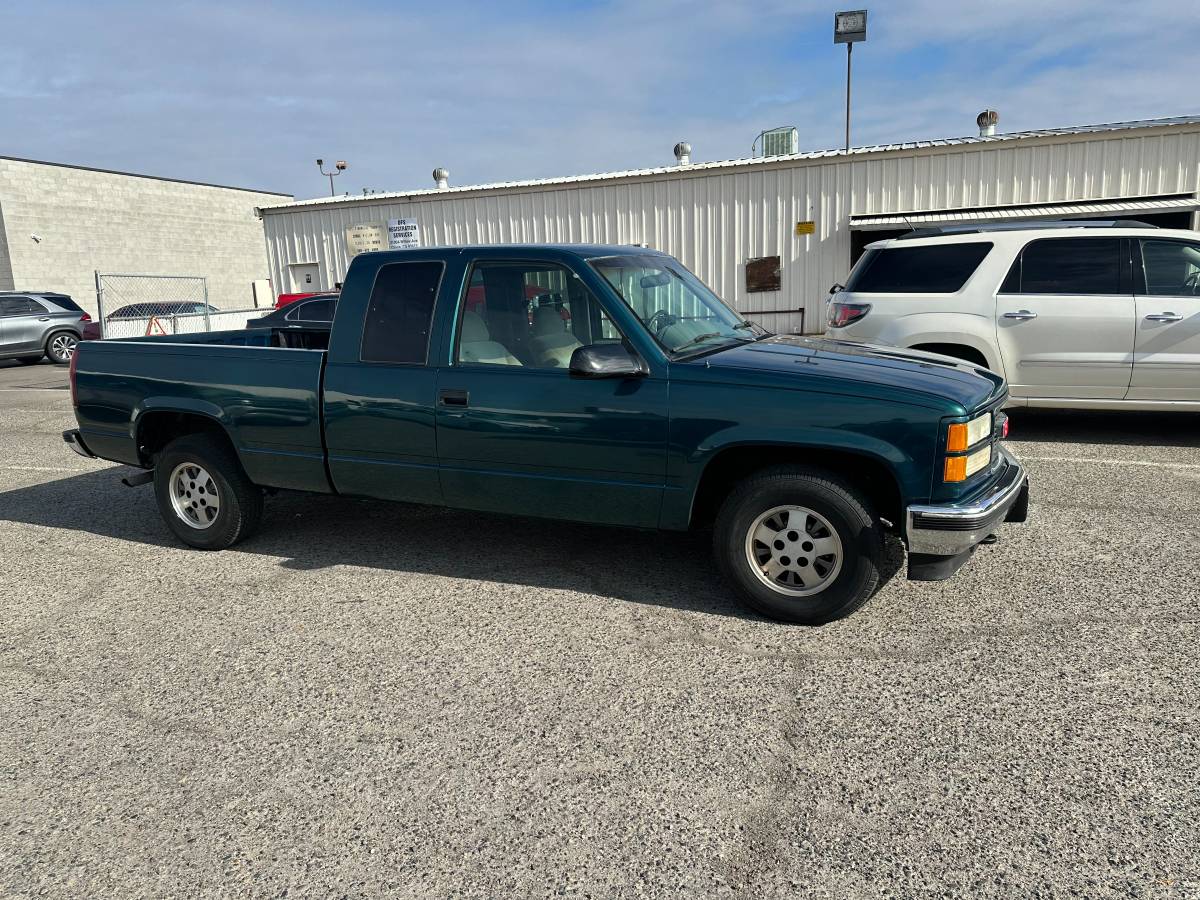 Gmc-sierra-1995-green-54