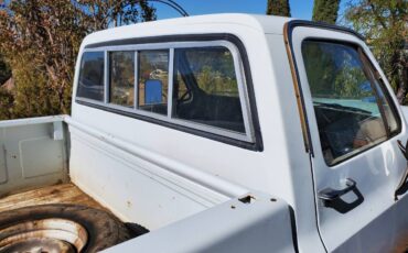 Gmc-sierra-25-1977-white-2