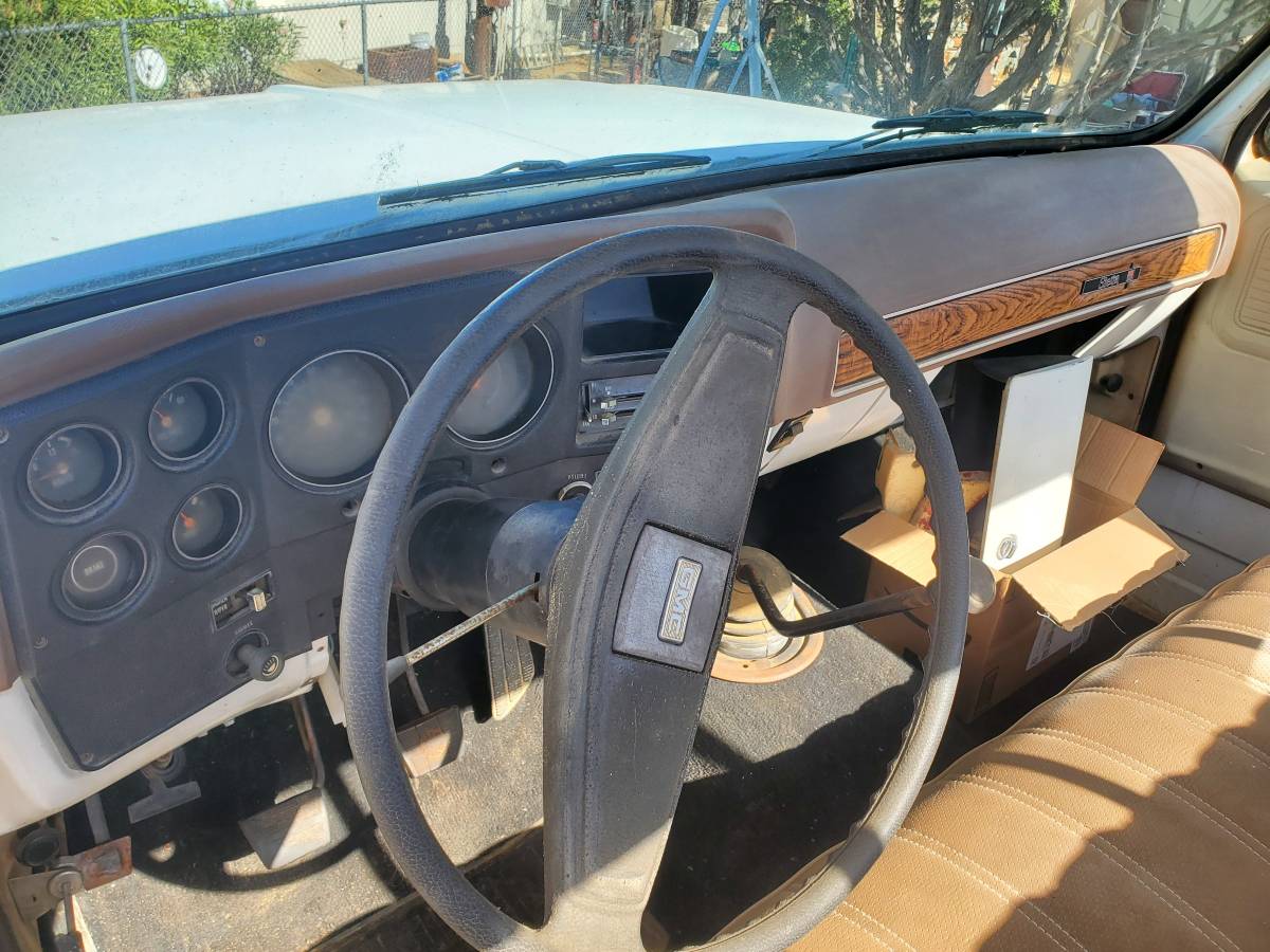Gmc-sierra-25-1977-white-5