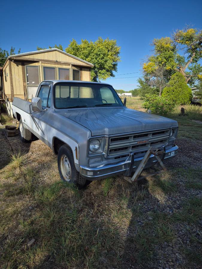 Gmc-sierra-2500-1976-silver-7