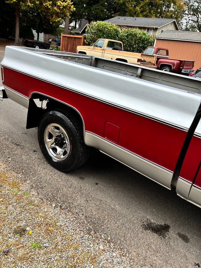 Gmc-sierra-2500-1979-silver-11