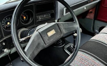 Gmc-sierra-2500-1979-silver-17