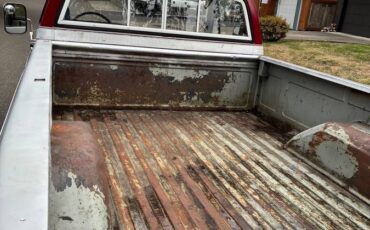Gmc-sierra-2500-1979-silver-20