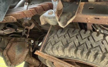 Gmc-sierra-2500-1979-silver-23