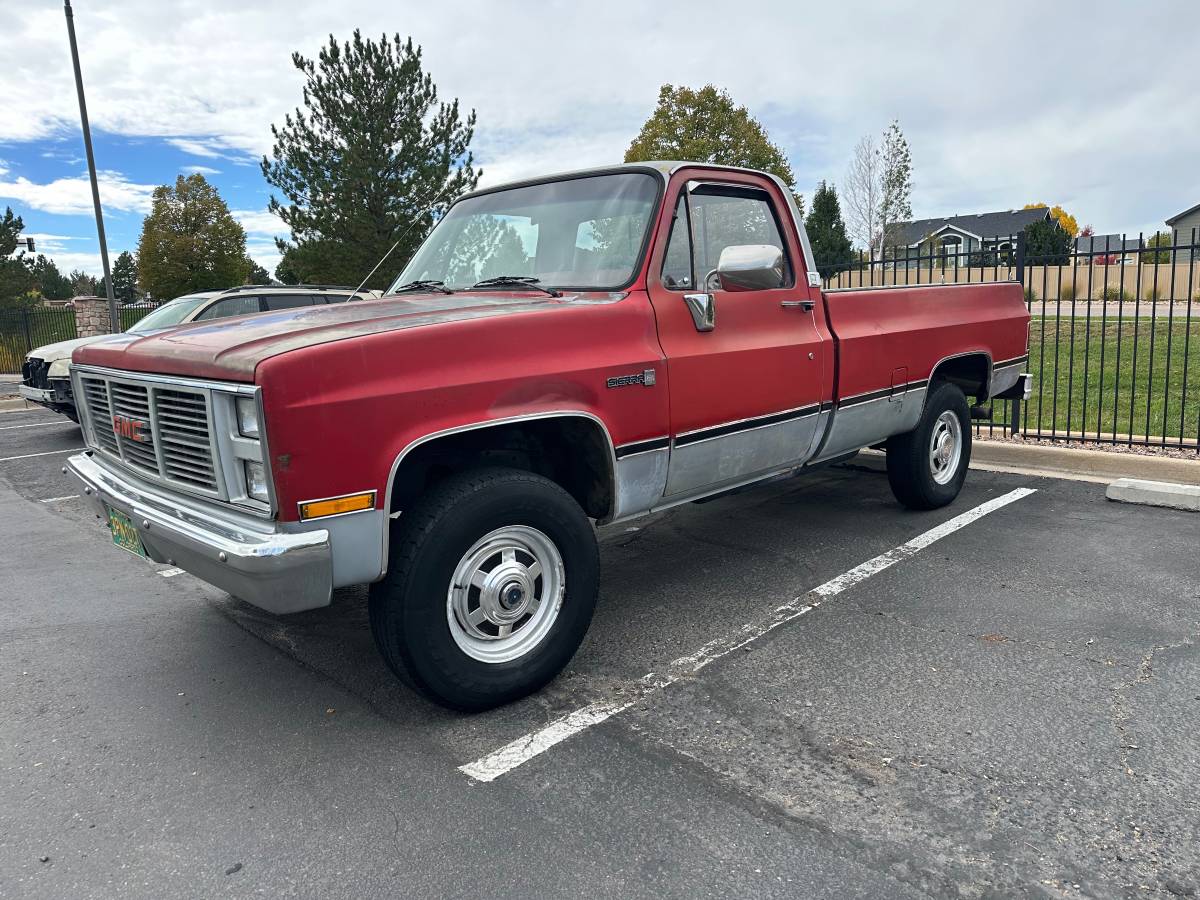 Gmc-sierra-2500-1985-8