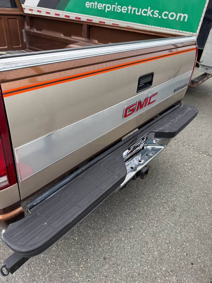 Gmc-sierra-3500-1989-brown-2