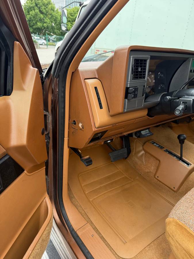Gmc-sierra-3500-1989-brown-7