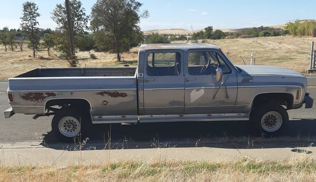 Gmc-sierra-3500-classic-1977-silver-2